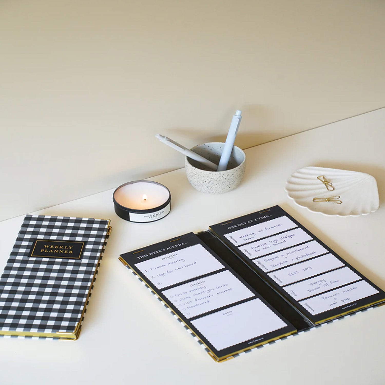 7mm Undated Weekly Planner - Checkmate