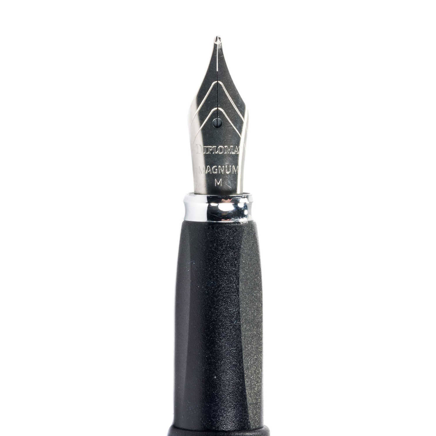 Diplomat Magnum Fountain Pen - Crow Black