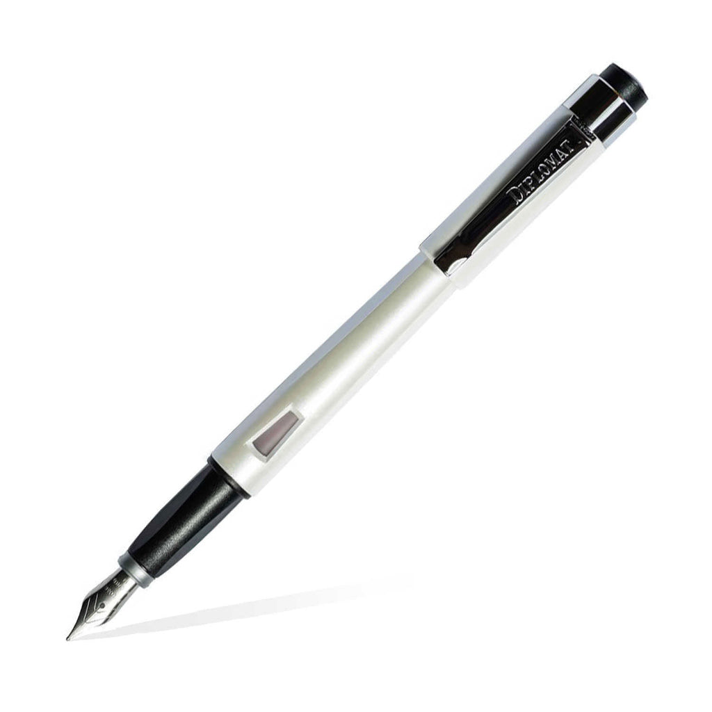Diplomat Magnum Fountain Pen - Pearl White