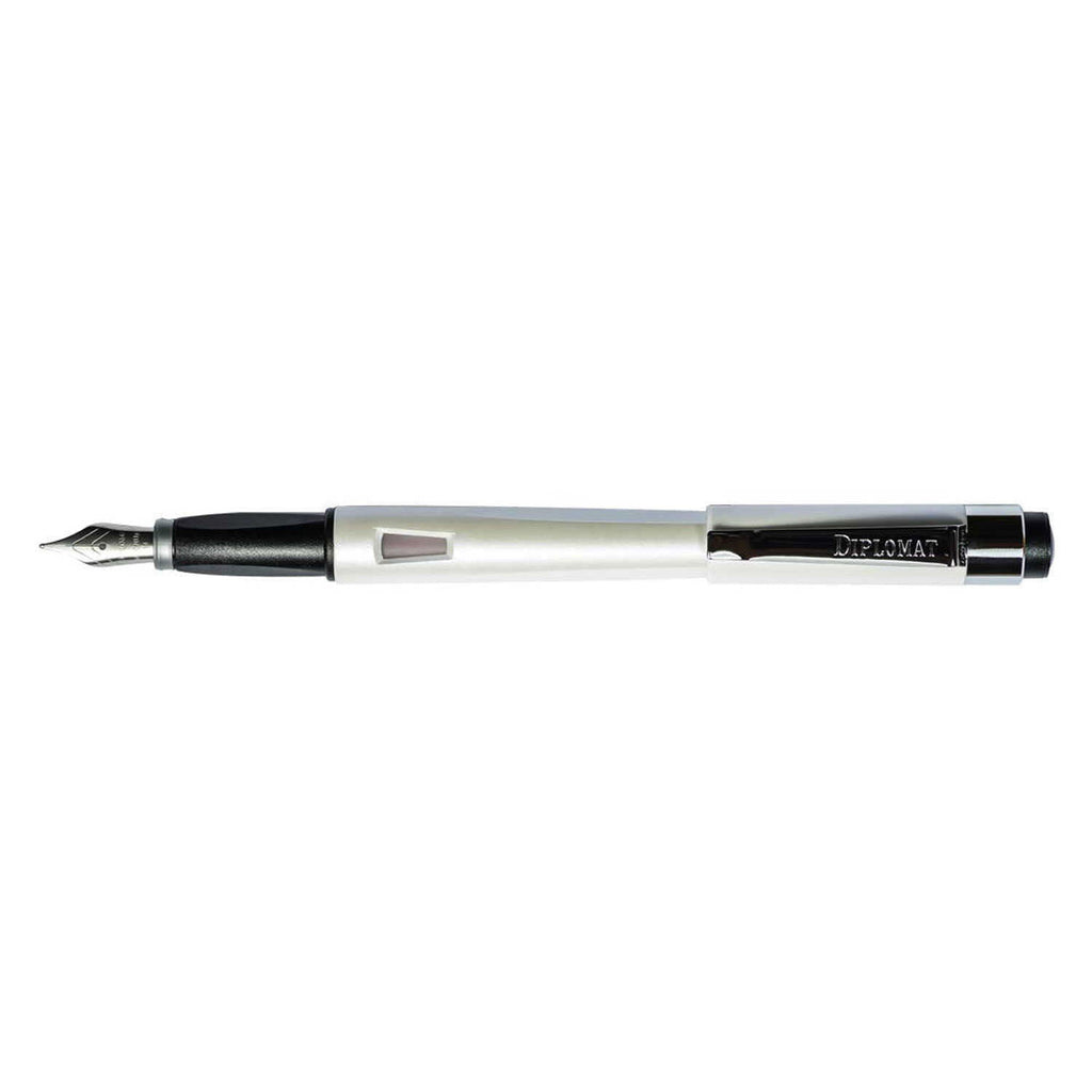 Diplomat Magnum Fountain Pen - Pearl White