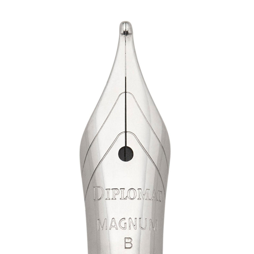 Diplomat Magnum Fountain Pen - Pearl White