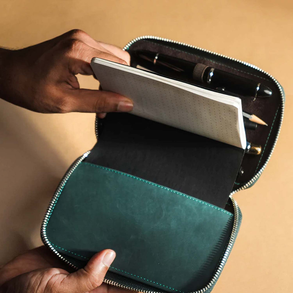 Endless Companion Leather Adjustable 5 Pen Holder - Blue