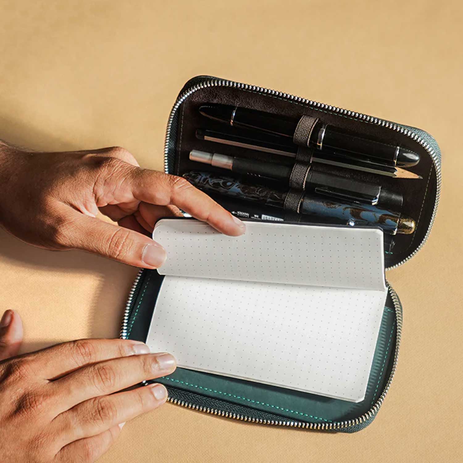 Endless Companion Leather Adjustable 5 Pen Holder - Blue