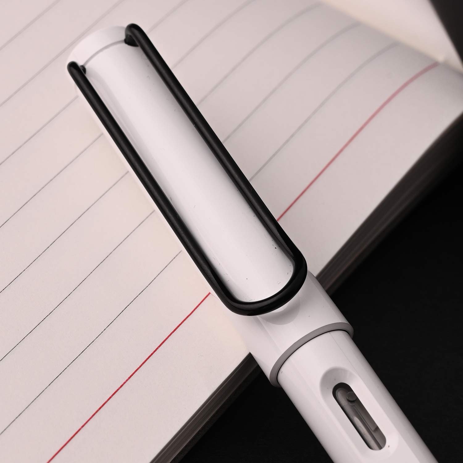 Lamy Safari Fountain Pen - White/Black (Special Edition)