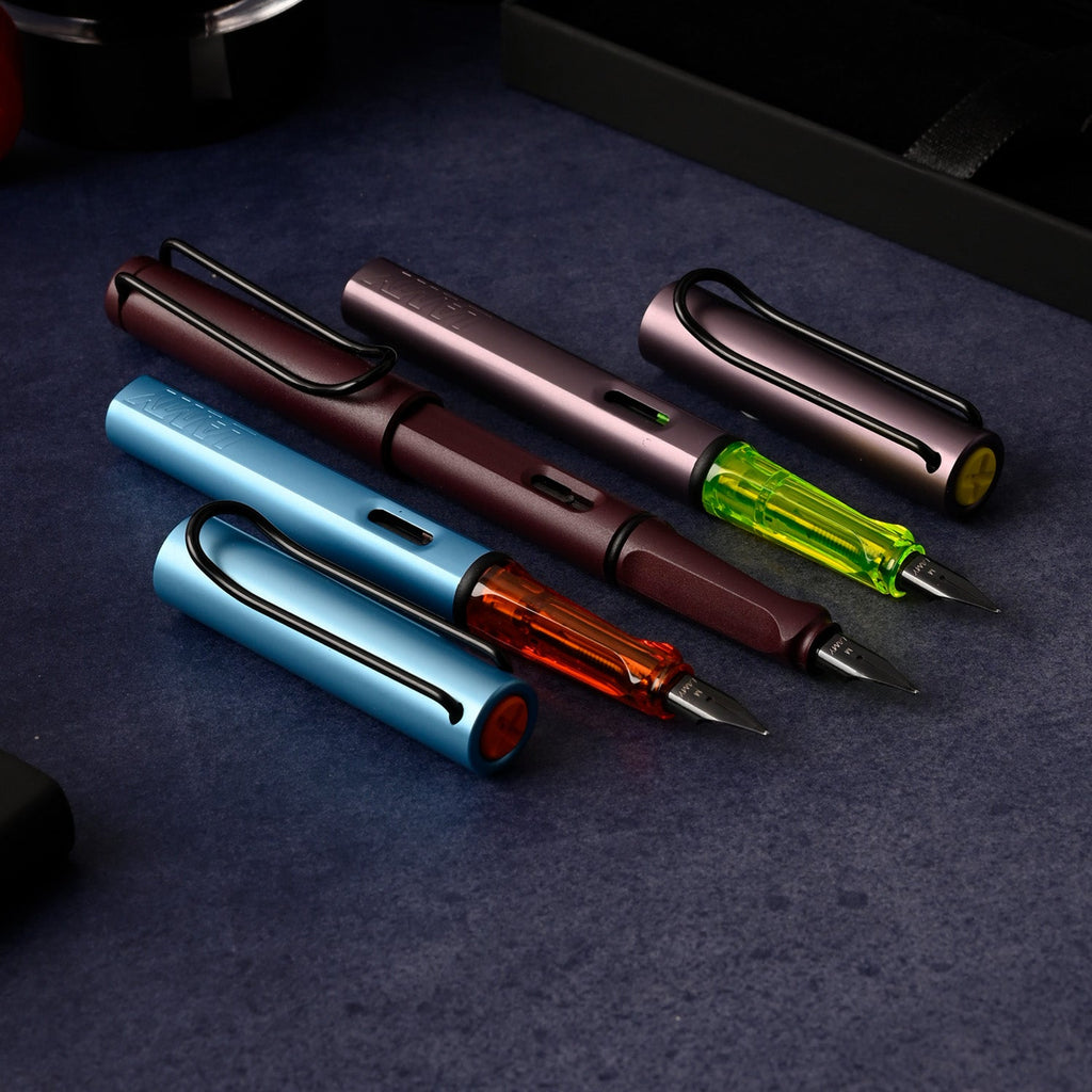 Lamy Safari Fountain Pen - Scarlet