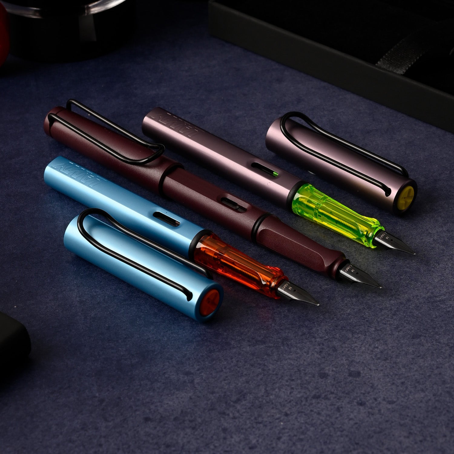 Lamy Safari Fountain Pen - Scarlet